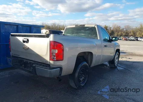 2008 Chevrolet Silverado 1500 Work Truck z USA, uszkodzony, nr VIN 1GCEC14X38Z303985